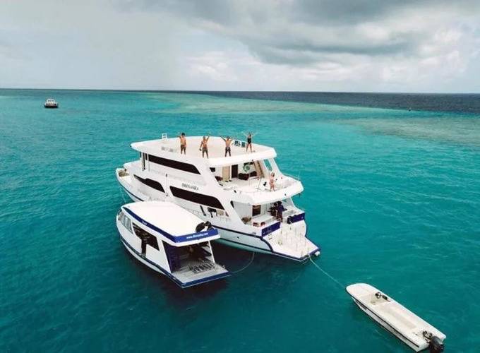 The Maverick Surf & Dive Lodge Guesthouse