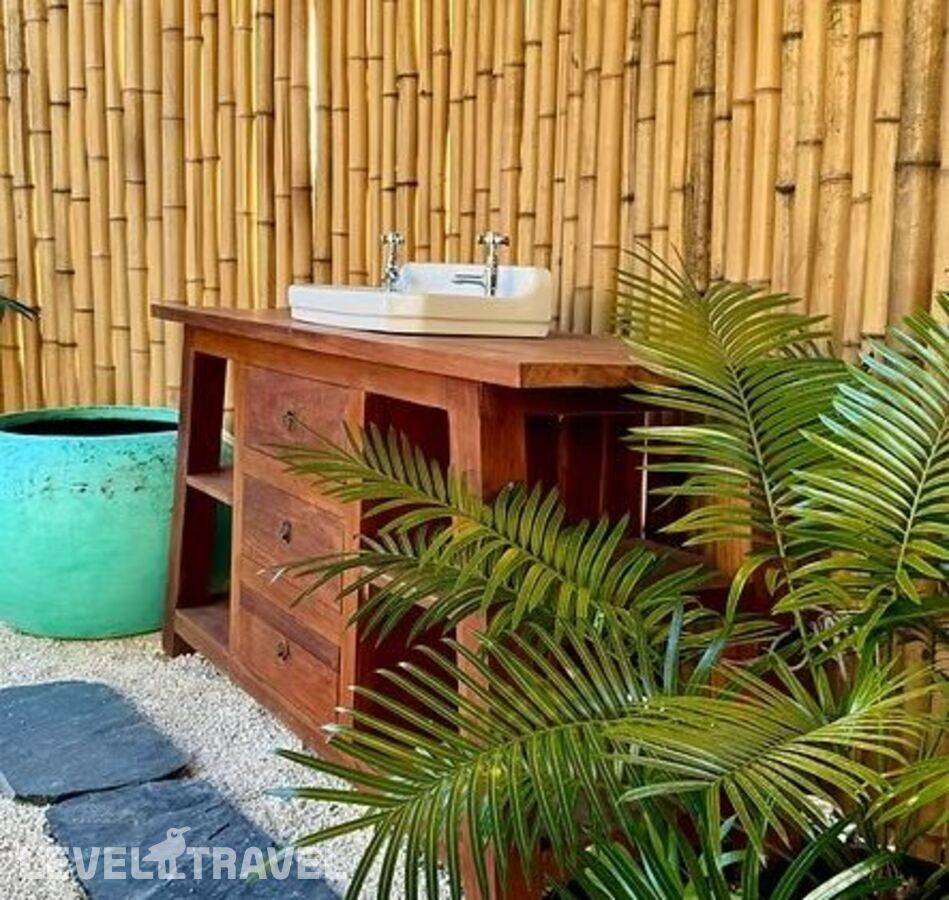 фотографии отеля The Maverick Surf & Dive Lodge Guesthouse в Мальдивы(Лааму Атолл) - фото №22