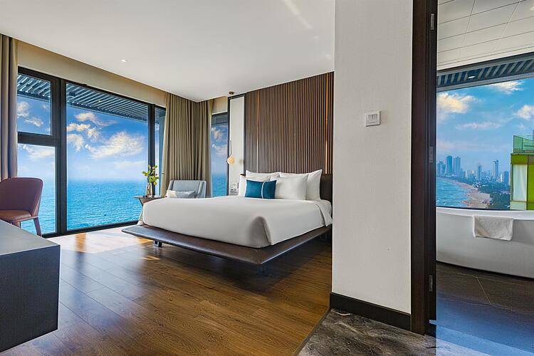 Peninsula Hotel Danang