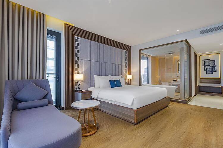 Peninsula Hotel Danang