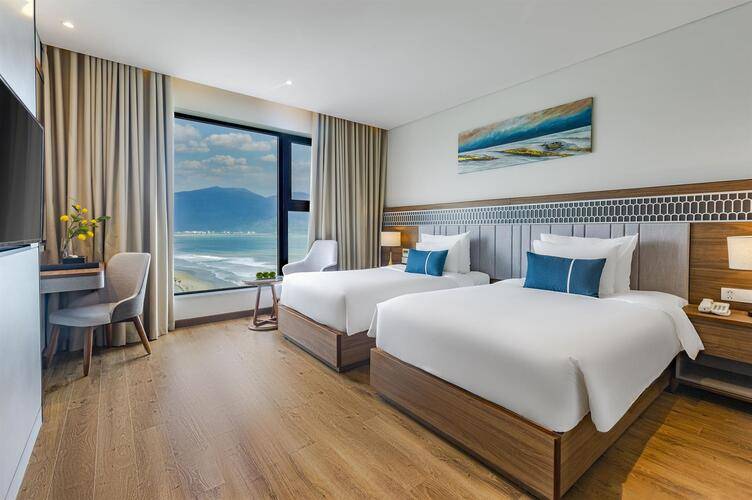 Peninsula Hotel Danang