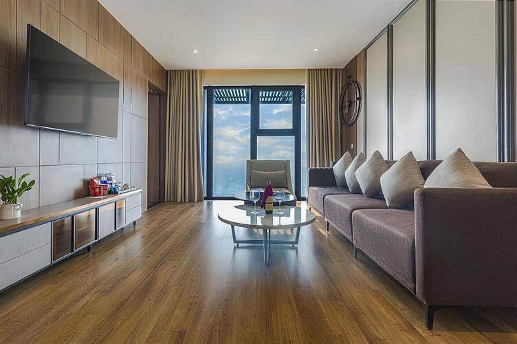 Peninsula Hotel Danang