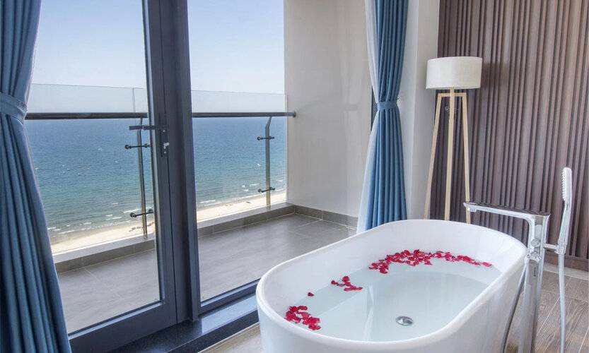 Canvas Danang Beach Hotel