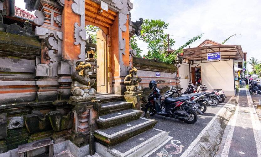 Gatra Ubud Inn