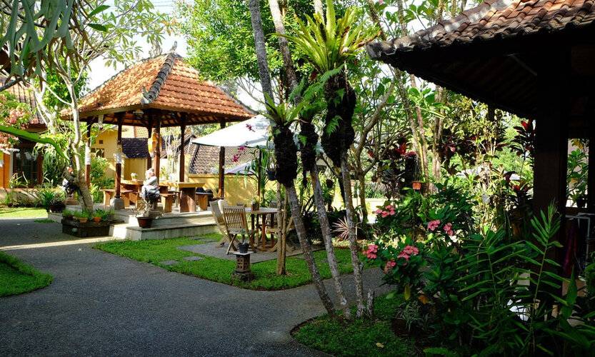 Jati 3 Bungalows And Spa