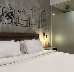 $item['hotel']['name']