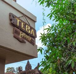 $item['hotel']['name']