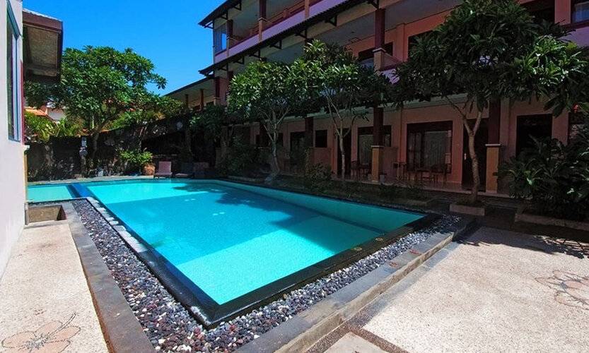 Pesona Beach Inn