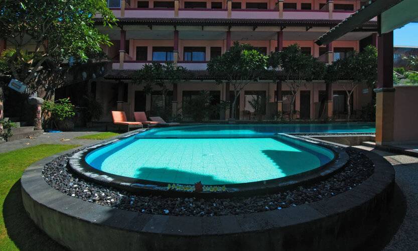 Pesona Beach Inn