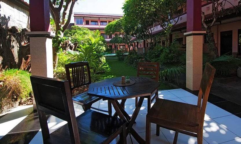 Pesona Beach Inn