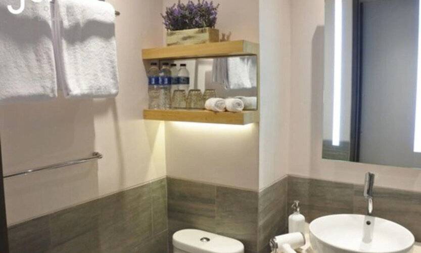 Juno Hotel Jakarta
