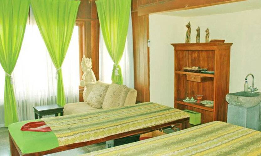 Dewani Villa Resort