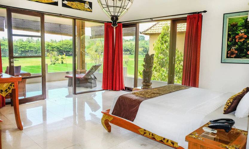 Green Field Hotel And Restaurant