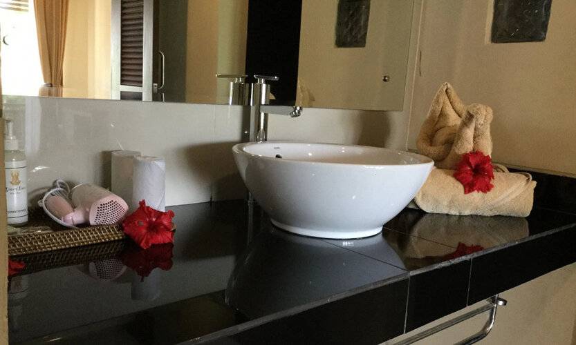 Green Field Hotel And Restaurant