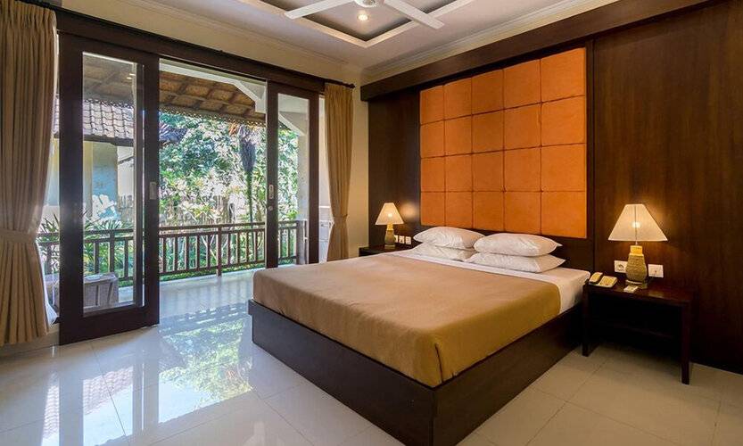 Green Field Hotel And Restaurant