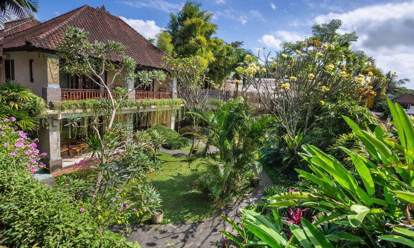 Green Field Hotel And Restaurant