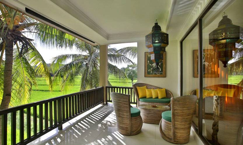 Green Field Hotel And Restaurant