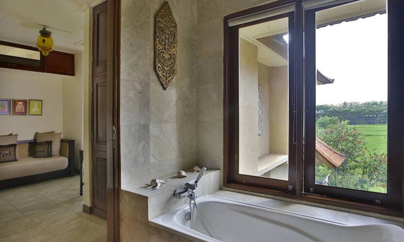 Green Field Hotel And Restaurant