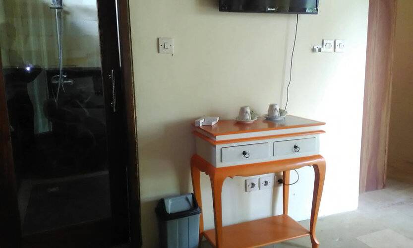 Astawa House