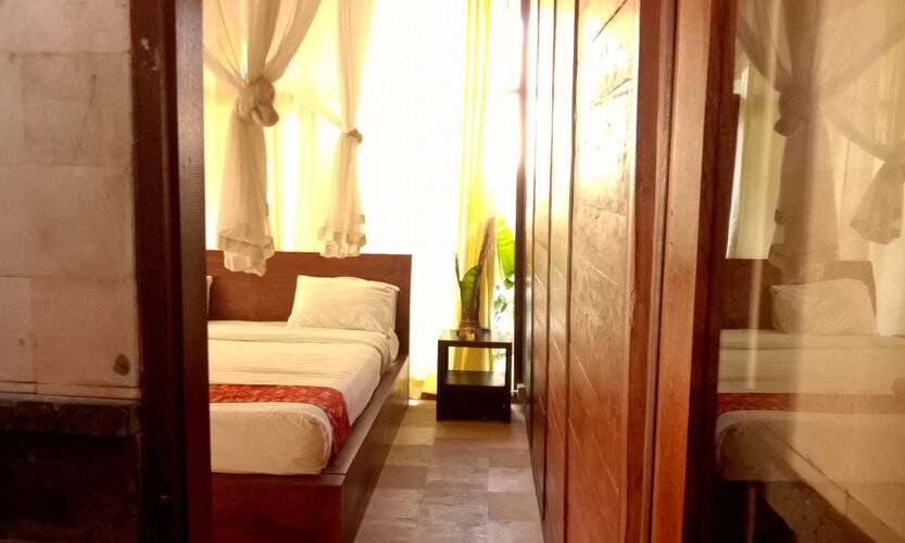 Astawa House