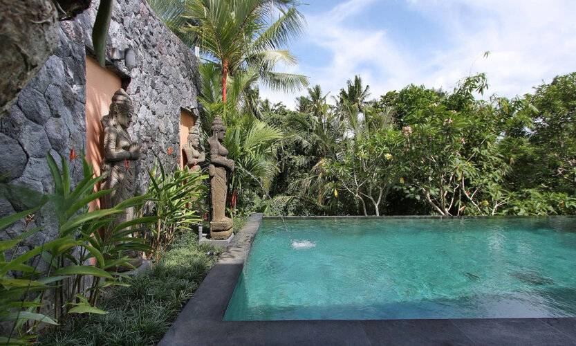 D'Legon Luxury Villas