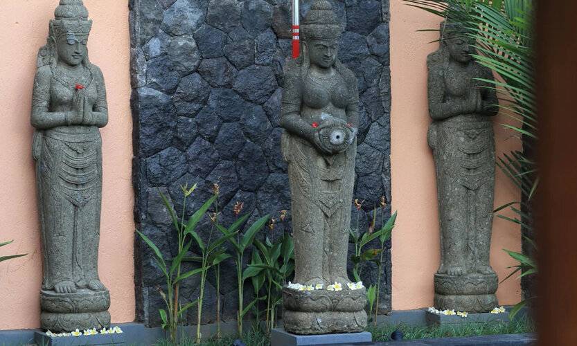 D'Legon Luxury Villas