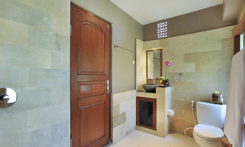 D'Legon Luxury Villas