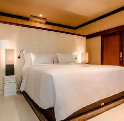 $item['hotel']['name']
