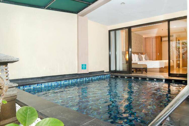 Cross Vibe Paasha Atelier Bali Kuta