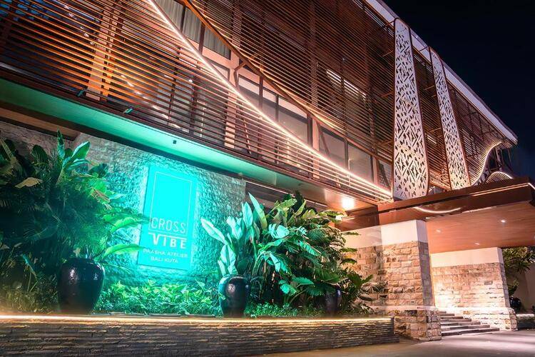Cross Vibe Paasha Atelier Bali Kuta