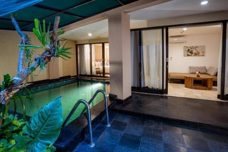 Cross Vibe Paasha Atelier Bali Kuta