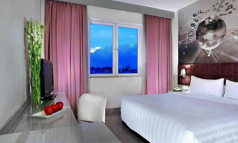 Royal Palm Hotel & Conference Center Cengkareng