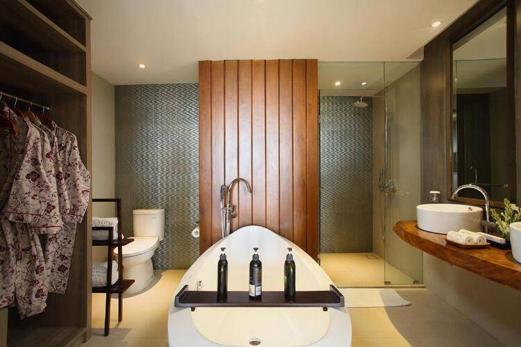 The Crystal Luxury Bay Resort Nusa Dua, Bali