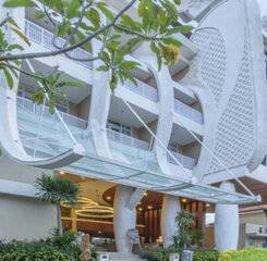 $item['hotel']['name']