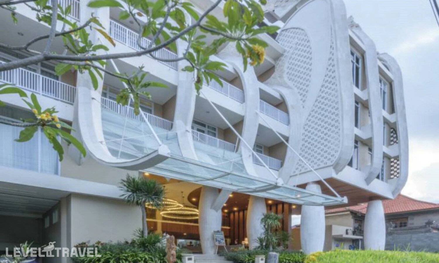 фотографии отеля Bedrock Hotel Kuta в Индонезия(Кута) - фото №1