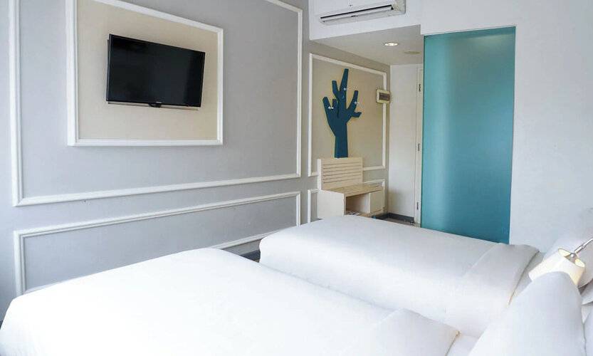 Maxonehotels.Com At Glodok
