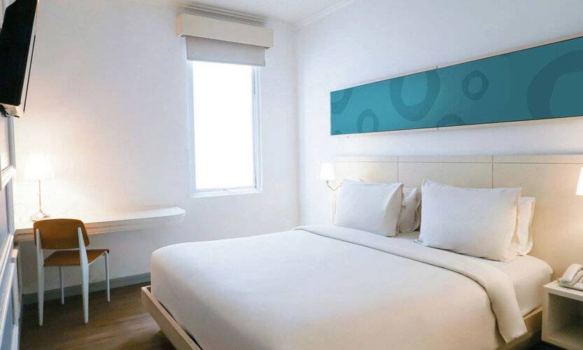 Maxonehotels.Com At Glodok
