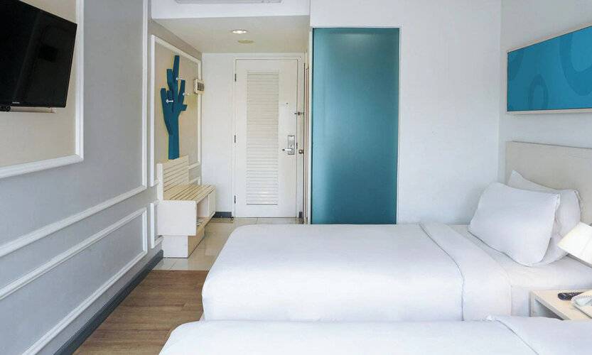 Maxonehotels.Com At Glodok