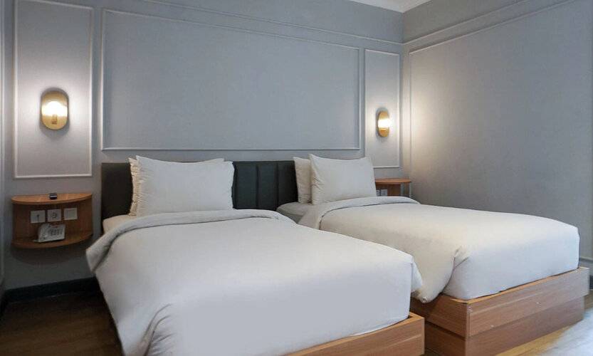 Maxonehotels.Com At Glodok