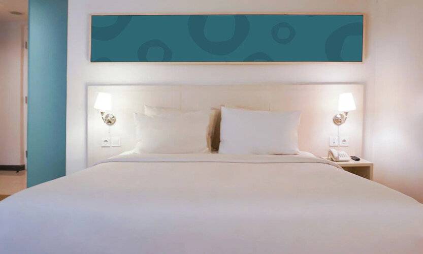 Maxonehotels.Com At Glodok
