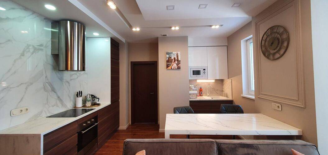 F.Living (Ф.Ливинг)