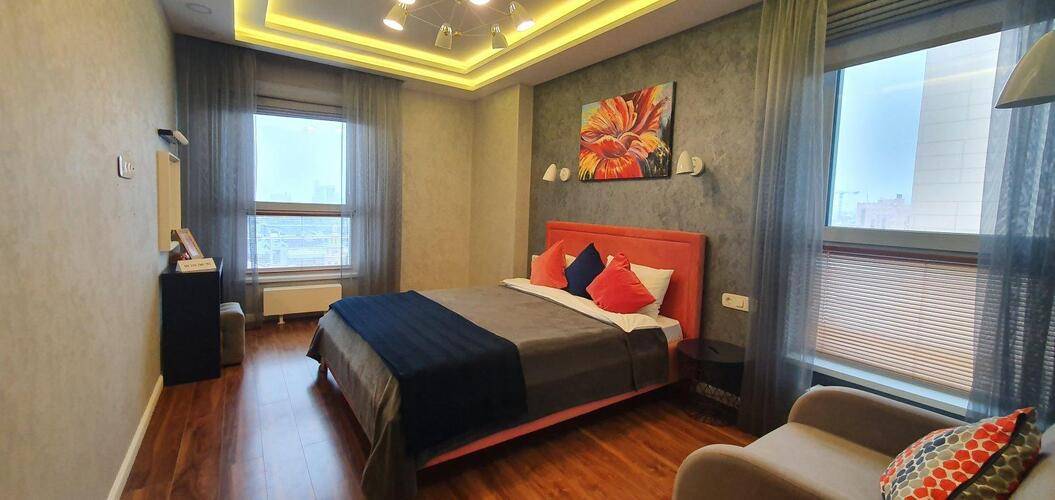 F.Living (Ф.Ливинг)