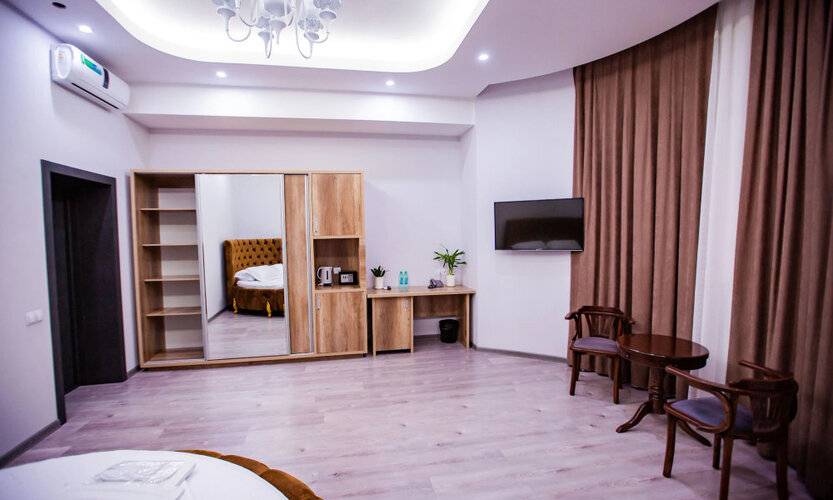 Ak Saray