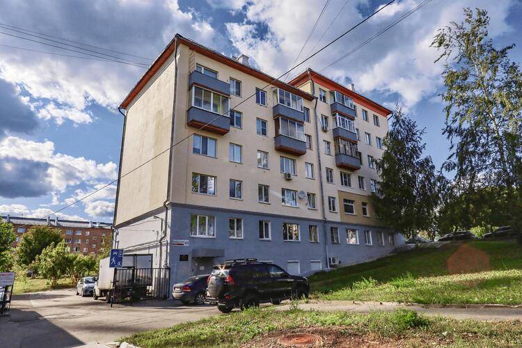 4 Ugla (Четыре Угла) На Лихвинцева
