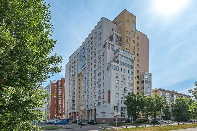 Сон И Душ На Улице Попова