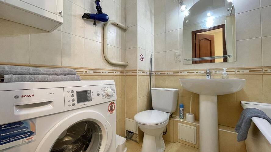 Dubai Aparts (Дубай Апартс) На Улице Малышева