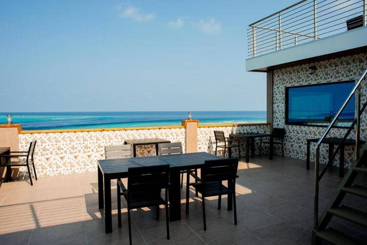 Aimi Beach Hotel