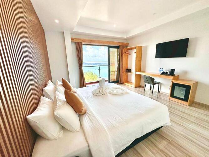 Aimi Beach Hotel