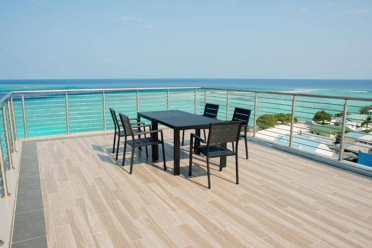 Aimi Beach Hotel