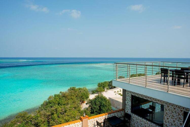 Aimi Beach Hotel